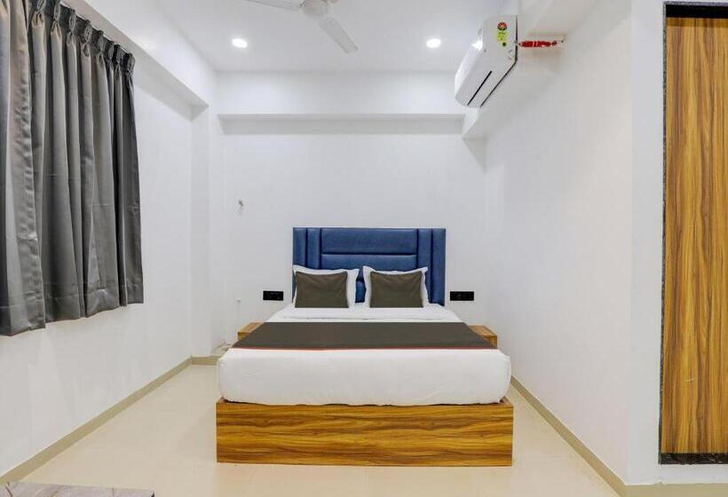 اتاق کلاسیک سه تخته, Collection O Hotel S. S. Plaza