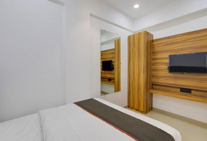 اتاق کلاسیک سه تخته, Collection O Hotel S. S. Plaza