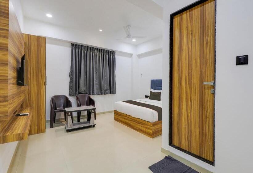 اتاق کلاسیک سه تخته, Collection O Hotel S. S. Plaza