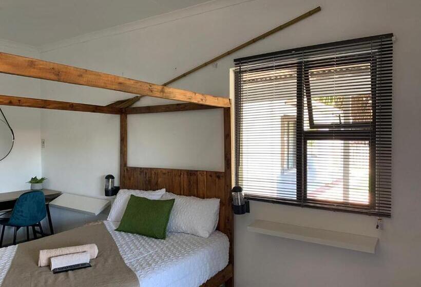 标准房带园景, Tnb Guesthouse