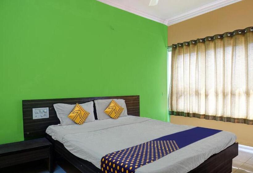 Трехместный Номер Классика, Spot On Hotel Akash Lodge