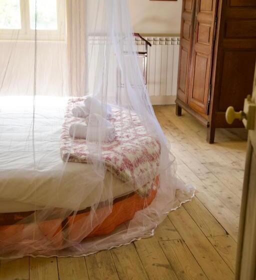 Номер Стандарт Вид на Сад, Chambre D Hôtes Insolite Lit Rond B&b Proche Avignon Orange   Château De Sienne Piscine Rivière