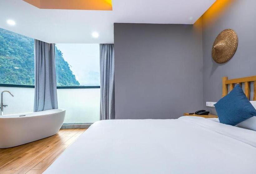 اتاق استاندارد با بالکن, Qingshan Yuandai Boutique Homestay Yangshuo