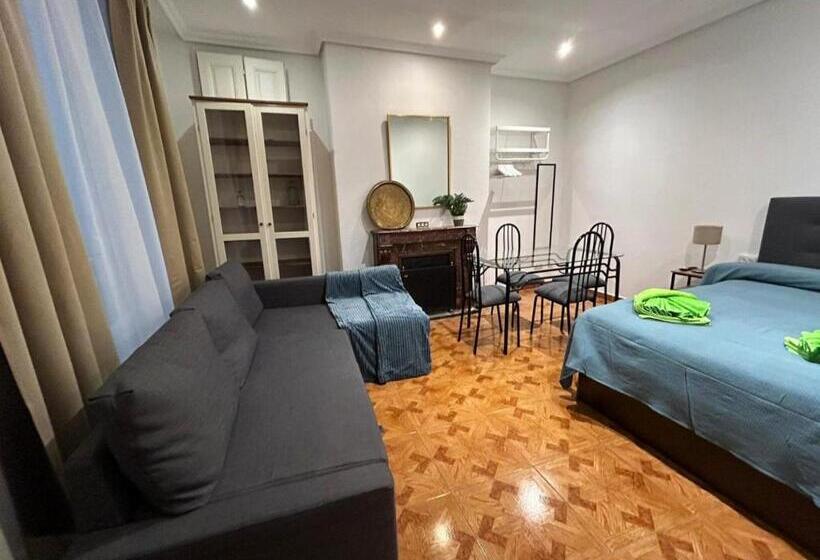 اتاق استاندارد چهارنفره با سرویس بهداشتی مشترک, Habitaciones Figueroa