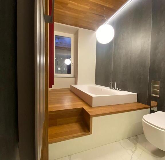 Номер Стандарт с Гидромассажем, Suave Luxury Room