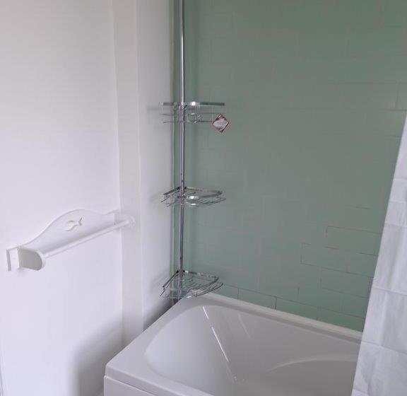 Номер Стандарт Вид на Сад, Double Room Near London Seven Kings Train Station