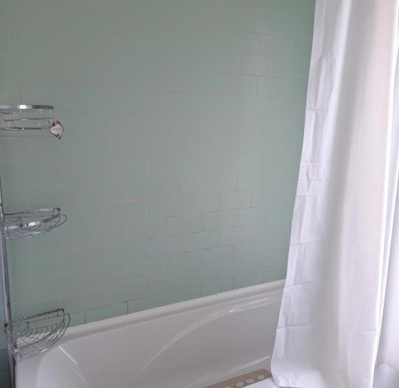 Одноместный Номер Вид на Сад, Double Room Near London Seven Kings Train Station