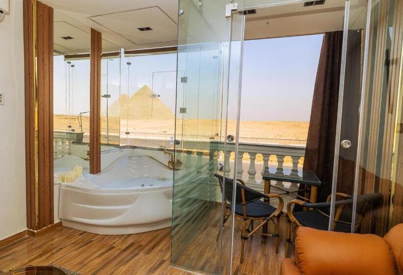 سوییت لوکس, White Pyramids Inn