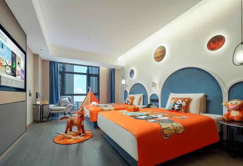 家庭间, Atour Hotel Meizhou West Station R&f Center