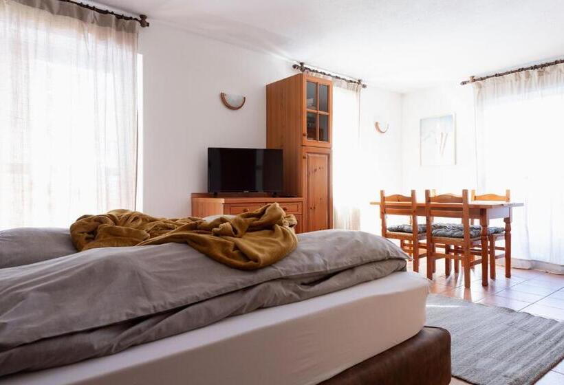 استودیوی استاندارد, Chalet Ginepro