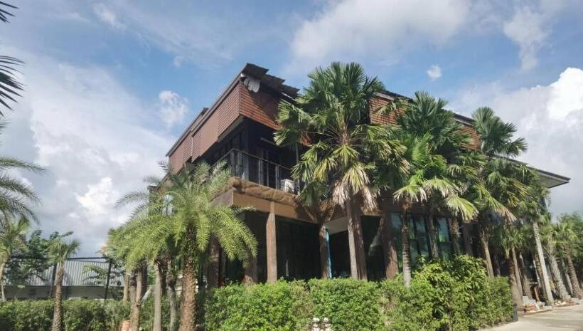 带大床的高级房间, Changrojresortkaengkhoi