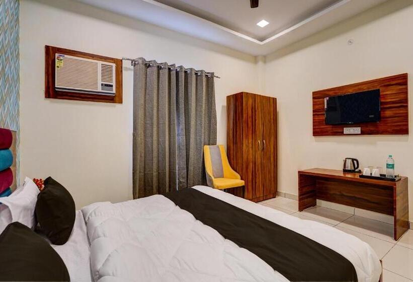 Трехместный Номер Классика, Collection O Amit Legagcy Resort