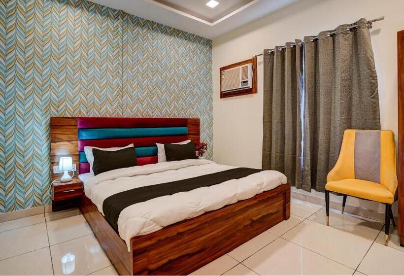Трехместный Номер Классика, Collection O Amit Legagcy Resort