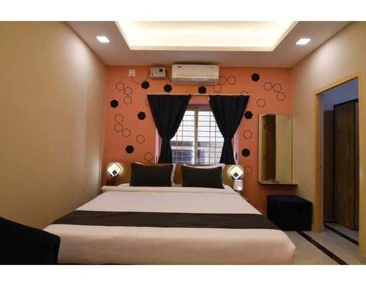اتاق استاندارد, Emerald Inn