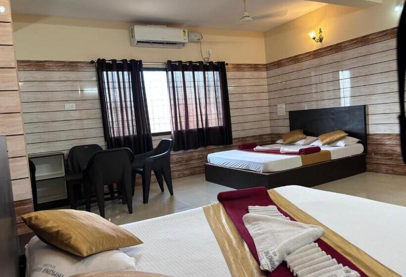 Четырехместный Номер Deluxe, Yamuna Vihar Toursit Home