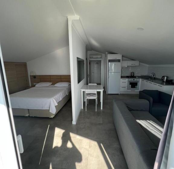 سوییت با چشم‌انداز دریا, Nar Twinn Otel