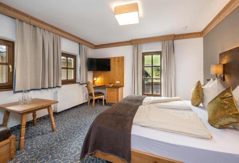 اتاق استاندارد سه نفره, Naturhotel Huettenwirt In Middle Of Nature