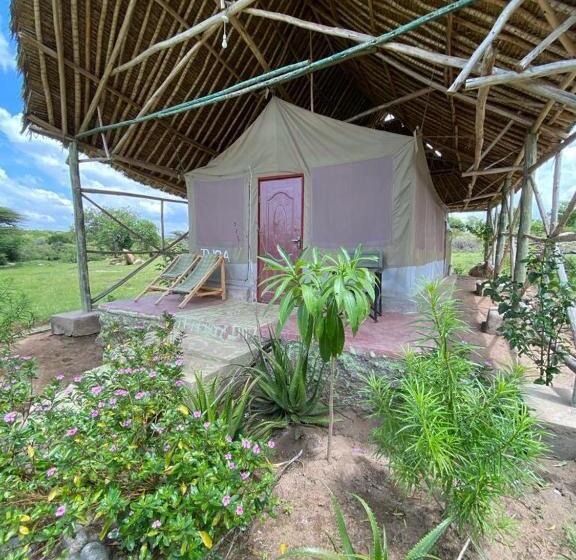 اتاق استاندارد سه نفره, Eco Mara Tented Camp