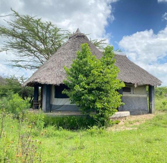 اتاق استاندارد سه نفره, Eco Mara Tented Camp