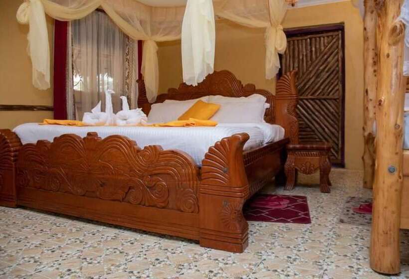 اتاق استاندارد سه نفره, Eco Mara Tented Camp