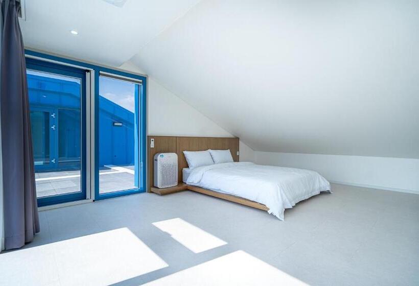 اتاق استاندارد با تراس, Yeosu Blueara Premium Pool Villa