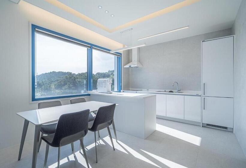 اتاق استاندارد, Yeosu Blueara Premium Pool Villa