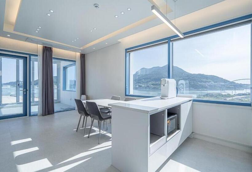 اتاق استاندارد, Yeosu Blueara Premium Pool Villa
