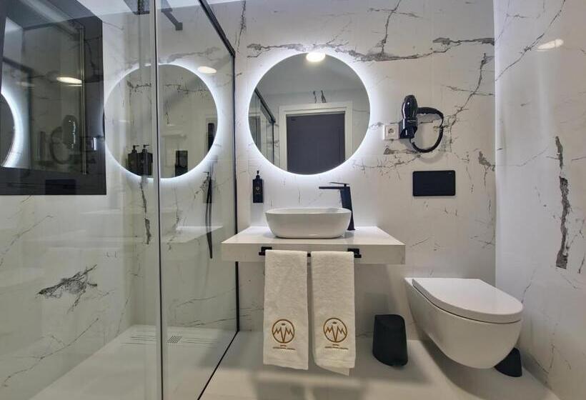 Номер Стандарт с Балконом, Suites Moma Centro