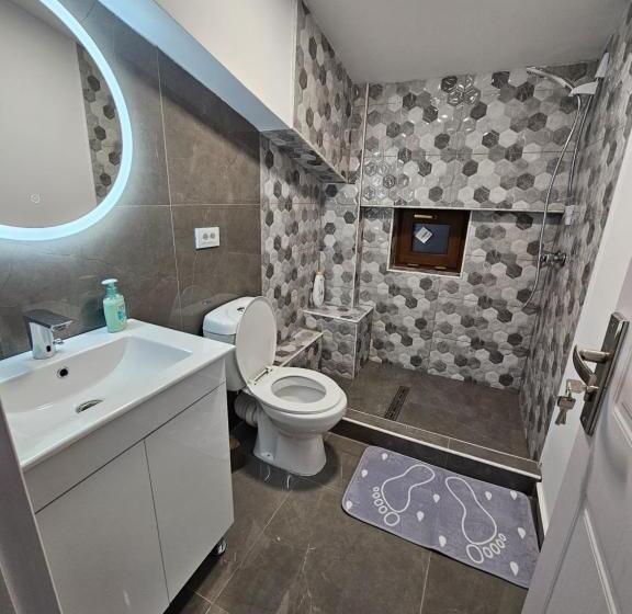 اتاق استاندارد سه نفره, Didi Apartament