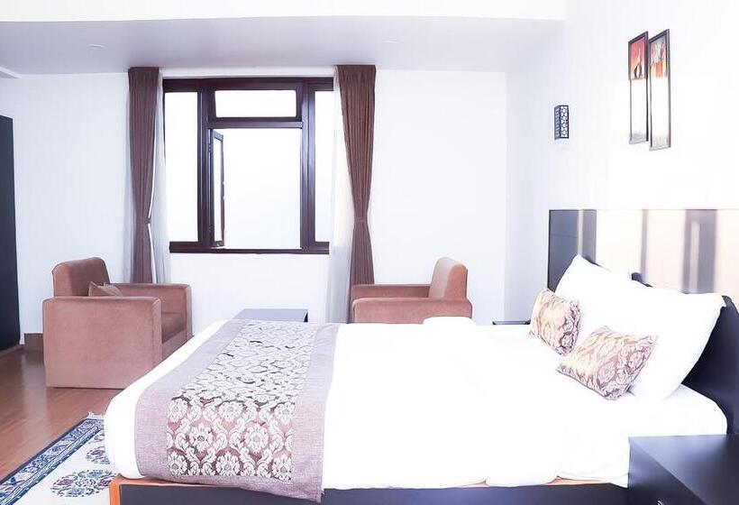 اتاق لوکس, Roomshala Bhumzang Hotel   Amazing View