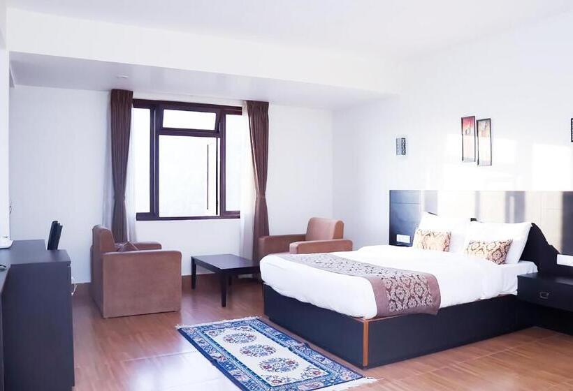 اتاق لوکس, Roomshala Bhumzang Hotel   Amazing View