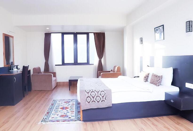 اتاق لوکس, Roomshala Bhumzang Hotel   Amazing View