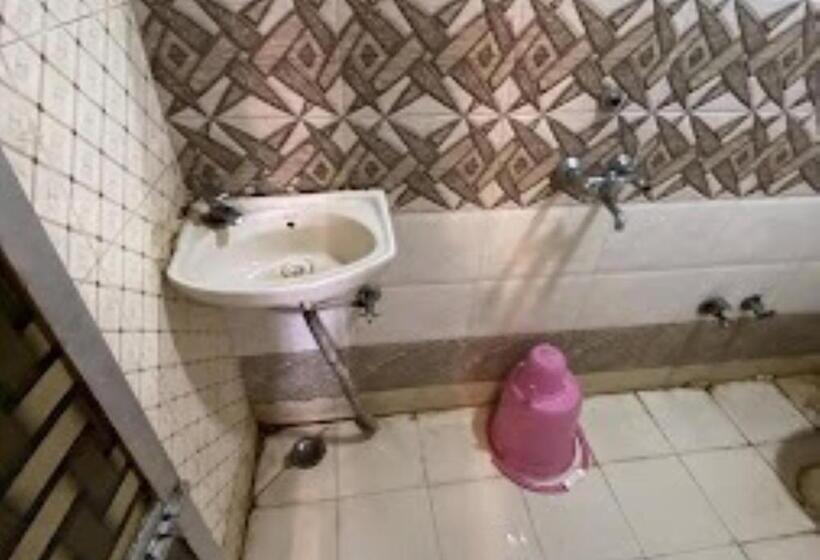Номер Economy, E Square Jabalpur Mp