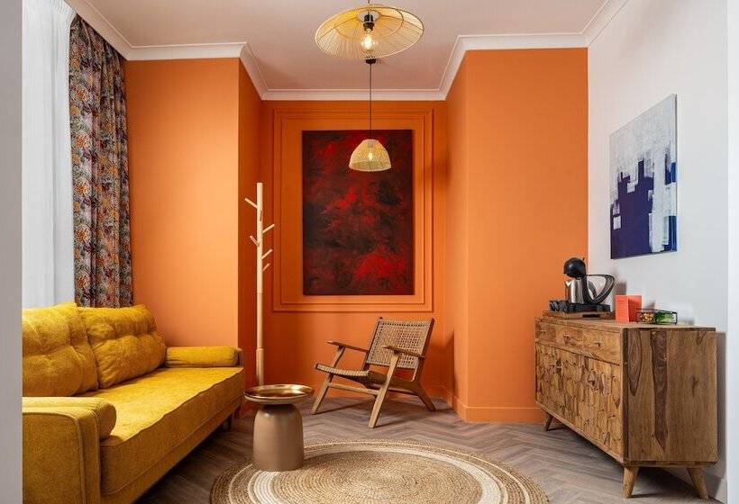 سوییت لوکس, Siesta Boutique Smart Suites