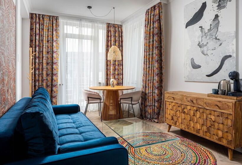 سوییت اجرایی, Siesta Boutique Smart Suites