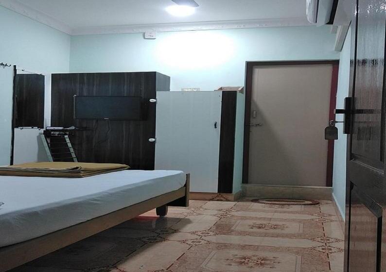 Номер Стандарт, Sri Sivalakshmi Ac Guest House