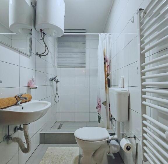آپارتمان 1 خوابه, Apartments Planinski Raj