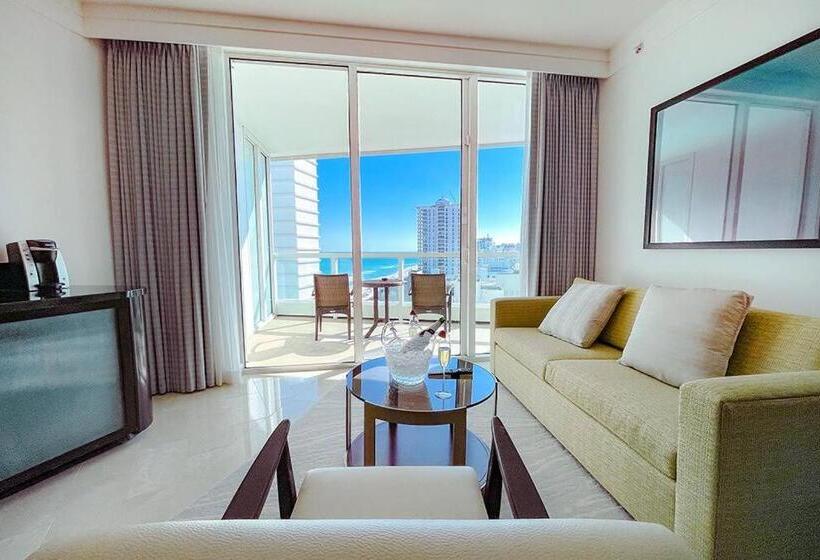 스탠다드 스튜디오, Fontainebleau Resort Balcony W Ocean And City View