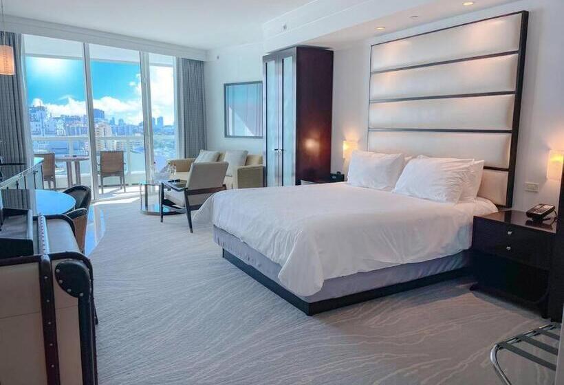 스탠다드 스튜디오, Fontainebleau Resort Balcony W Ocean And City View