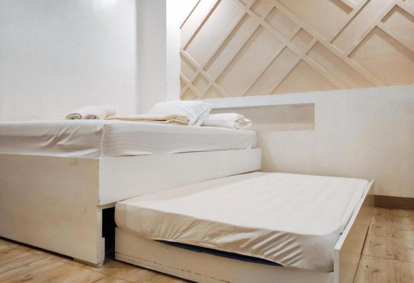 Семейный Номер, Reddoorz @ Innzz Apartel