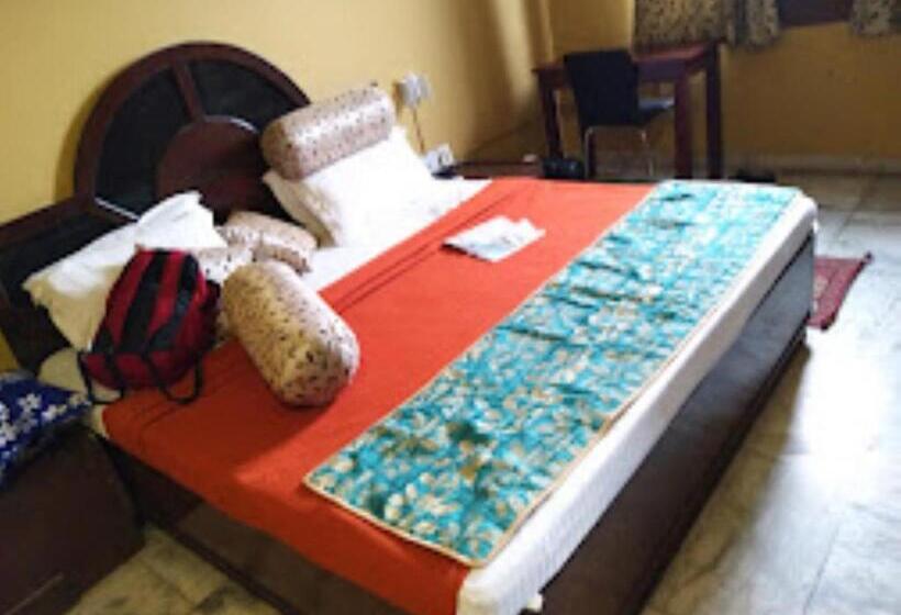Номер Deluxe, Sai Leela Residency,ramagundam