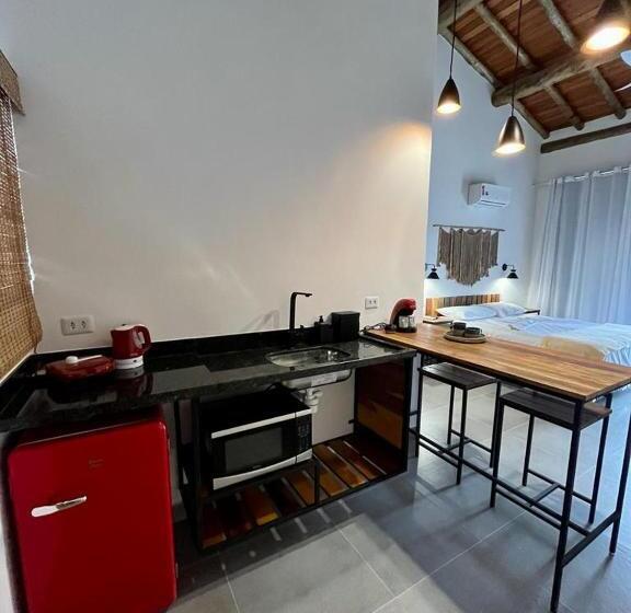 패밀리 스튜디오, Santomar Guest House