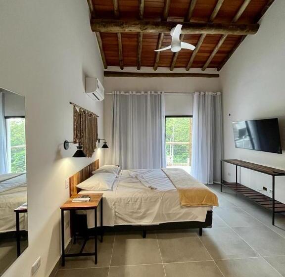 패밀리 스튜디오, Santomar Guest House