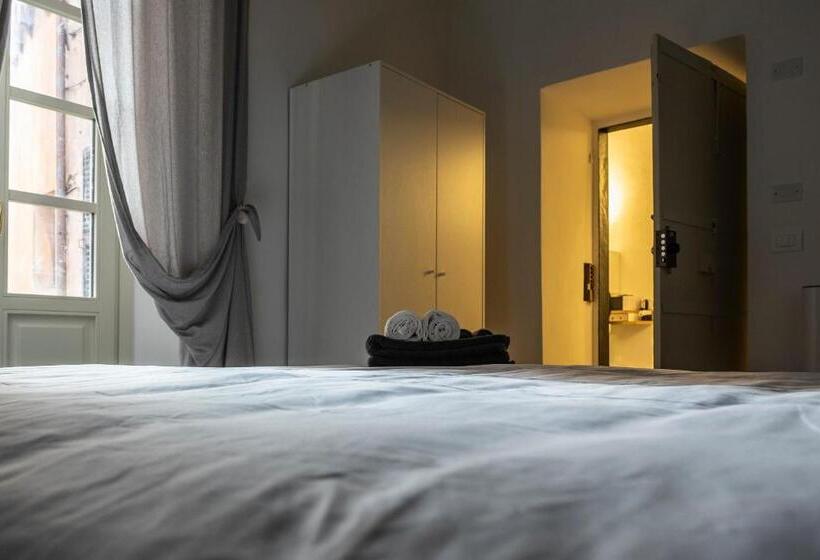 اتاق استاندارد با تخت بزرگ, Archivolto Del Teatro