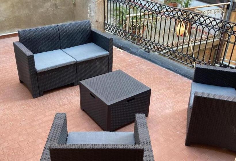 اتاق استاندارد با تخت بزرگ, Archivolto Del Teatro