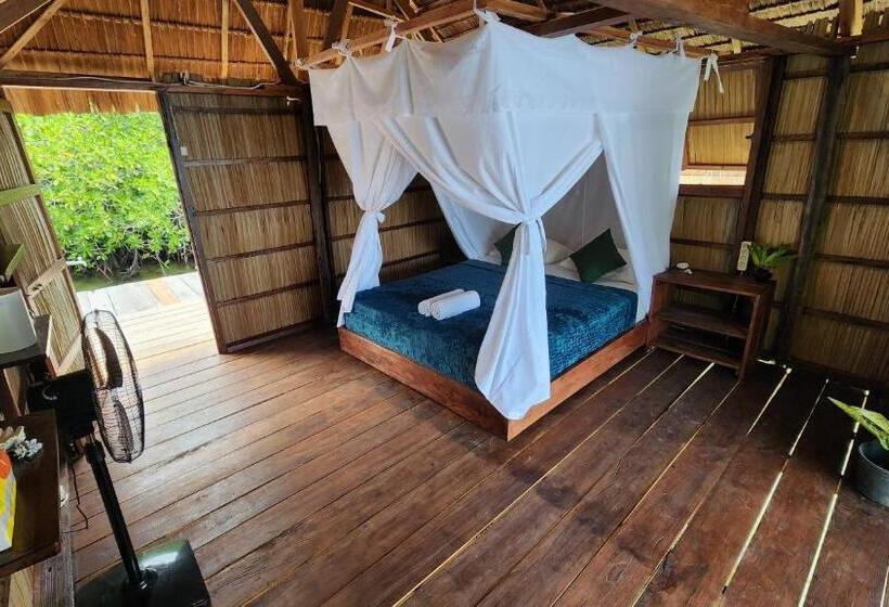 بانگلوی سوپریور, Mansuar Raja Ampat Bungalows