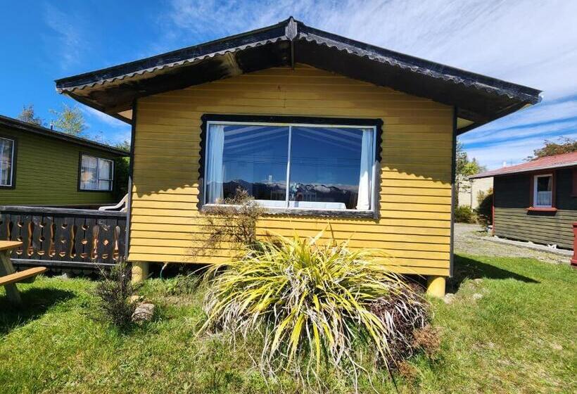 Номер Стандарт Вид на Озеро, Manapouri Holiday Park