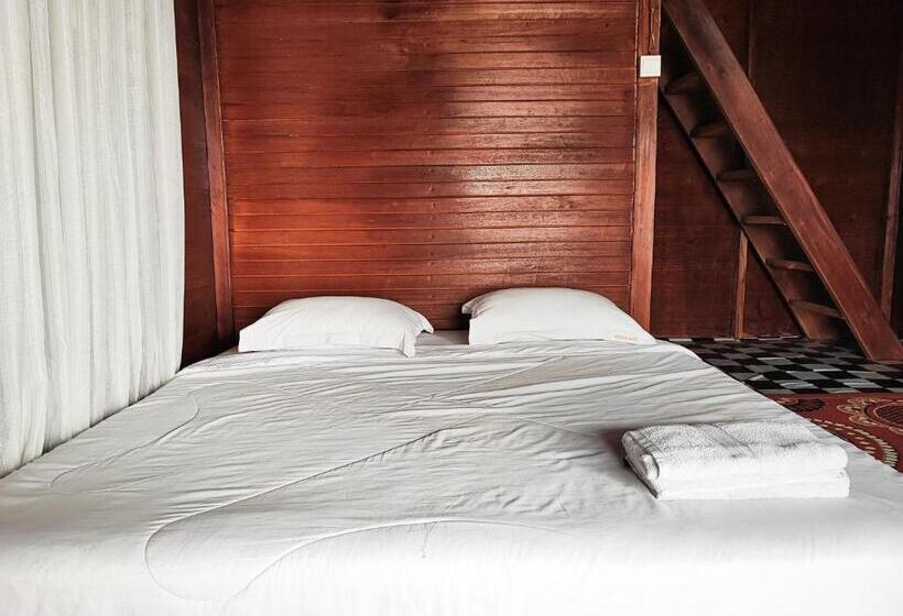 Семейный Номер, Arafah Resort @ Danau Kerinci Jambi Redpartner