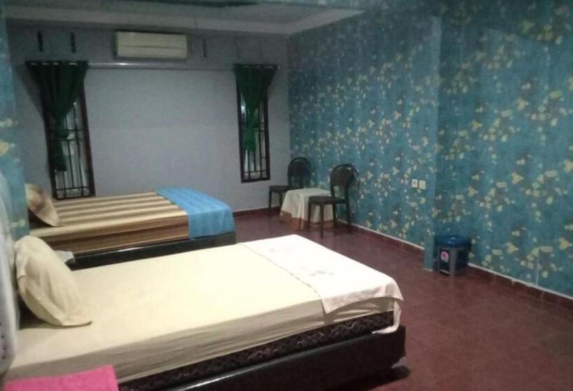 Номер Deluxe, Oyo 93292 Raudhatul Husna Homestay Syariah