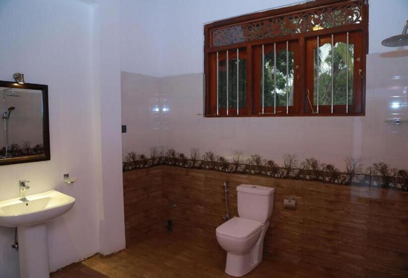 Номер Стандарт Трехместный, Araliya Pool House